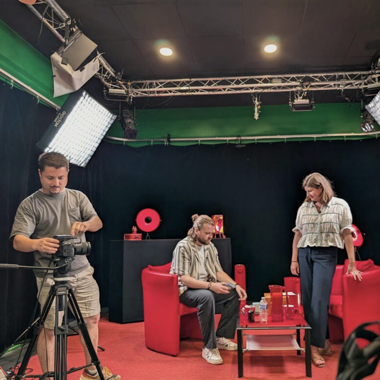 Un plateau de tournage intégré (36&nbsp;m²)