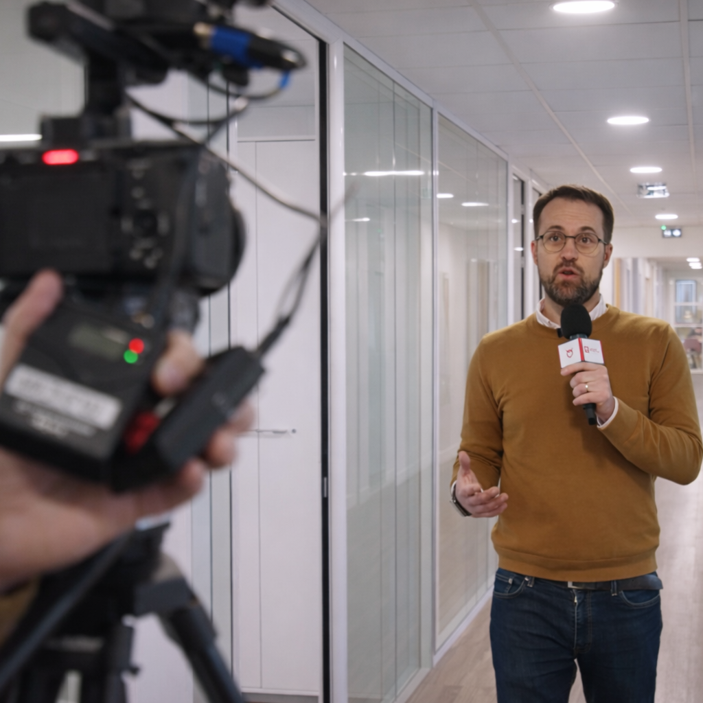 Visites phygitales en interactive video conference et livestream HD